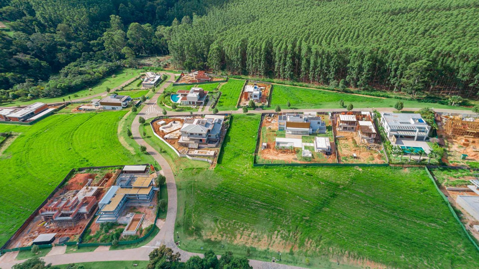 Investimento em terreno em condomínio: vale a pena?