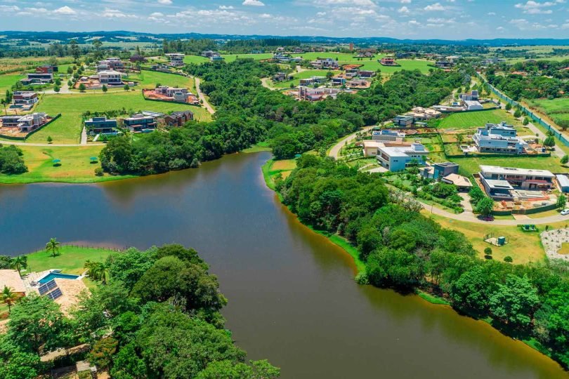 Condomínio de alto padrão: refúgio, exclusividade e privacidade