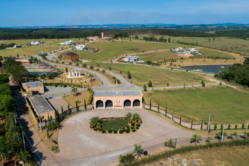 Terreno de alto padrão ou casa pronta: em qual investir?