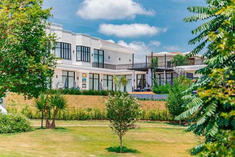 Vida ao ar livre em casas de luxo